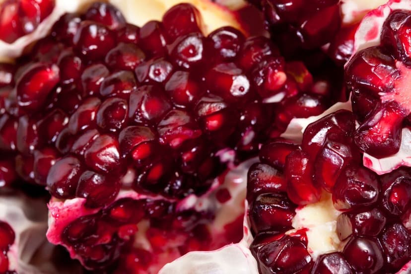 Ноември е месец на калинките – 10 причини зошто почесто да пиете сок од ова есенско овошје